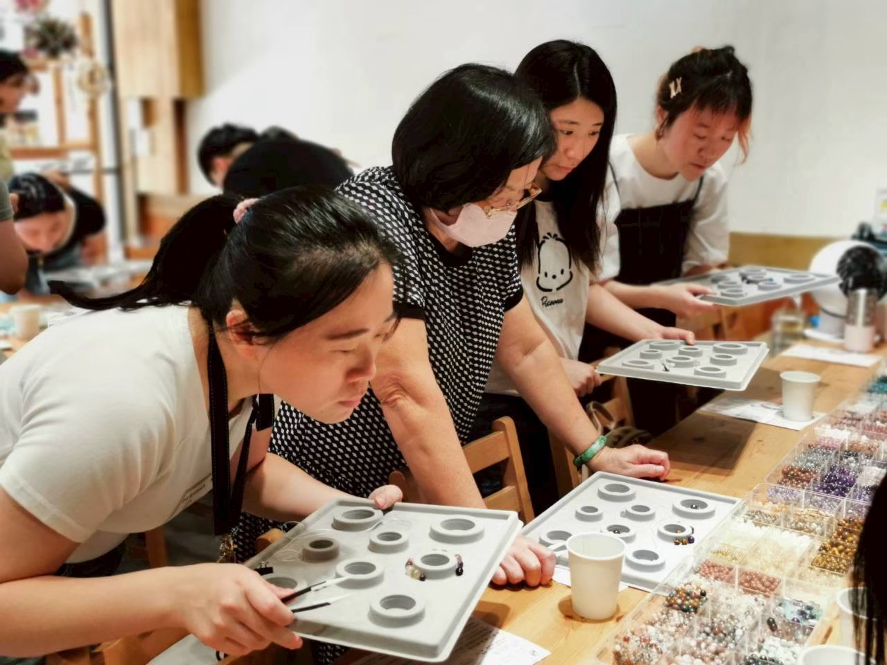 LINE ALBUM 水晶手鍊 260409